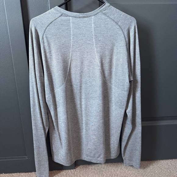 lululemon athletica Light Gray Long Sleeve Tee - Picture 3 of 3